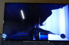 *SMASHED SCREEN* Toshiba 55UA3A63DB 55 Inch 4K Ultra HD Smart TV