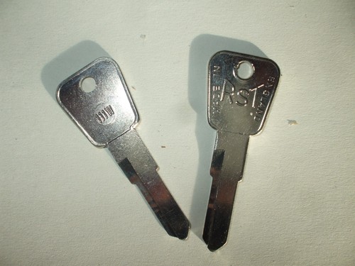 Rst 111w car key - 2, blanks