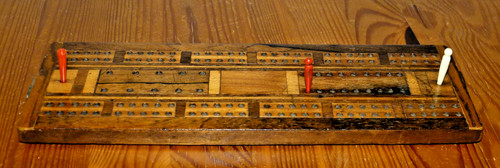 Vintage wooden cribbage board - cribbage,
