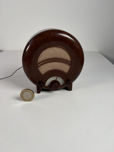 Ekco 1935 radio miniature - radio,