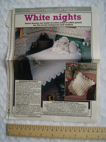 Knitting pattern for - , white