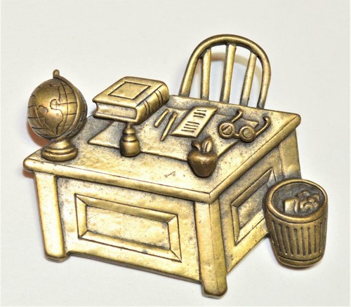 Vintage signed bronze - jj,