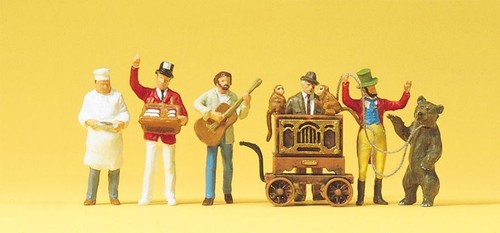 Fairground organ grinder - ho/oo,
