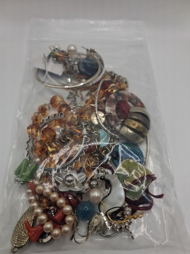Various earring costume - various,