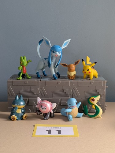 Pokémon figure bundle - pokémon,