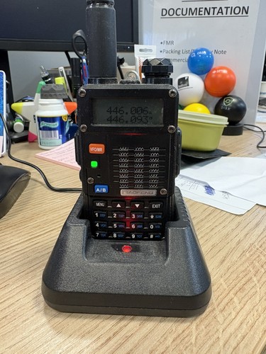 Baofeng tp5 uv5r handheld - baofeng,