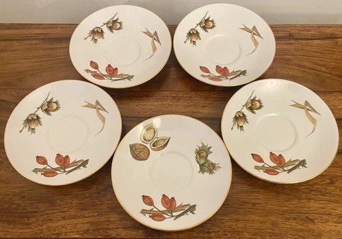 Vintage royal worcester - x,