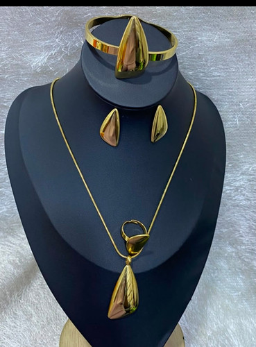 Gold tone yellow - gold,