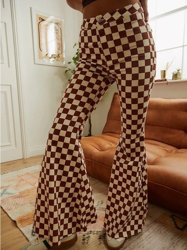 Free people just float - free,