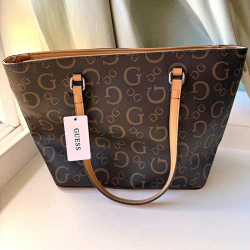 Guess hh956022 monogram tote - guess,