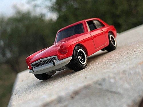 Mgb coupe year - 1971, red