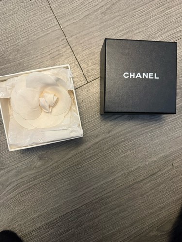 Authentic chanel camellia - chanel,