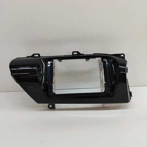 Toyota hilux mk8 dashboard - mk8, sat