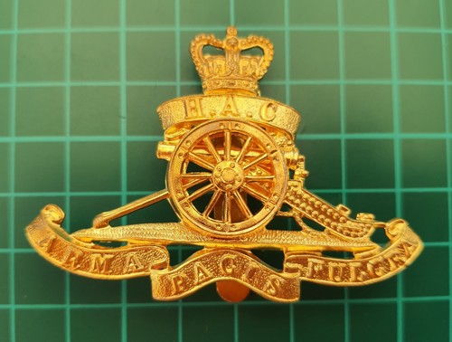 Honourable artillery queens - artillery,