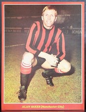 FOOTBALL PLAYER PICTURE ALAN OAKES MANCHESTER CITY SHOOT