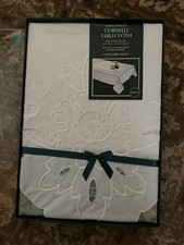 Marks and Spencer Cornelli Tablecloth Unused In Box 53" X 70"
