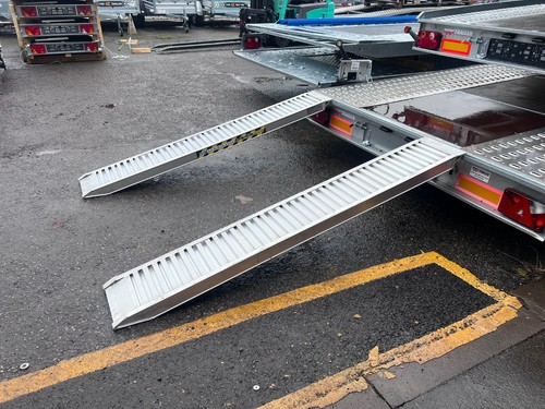 Heavy duty trailer ramps - duty,