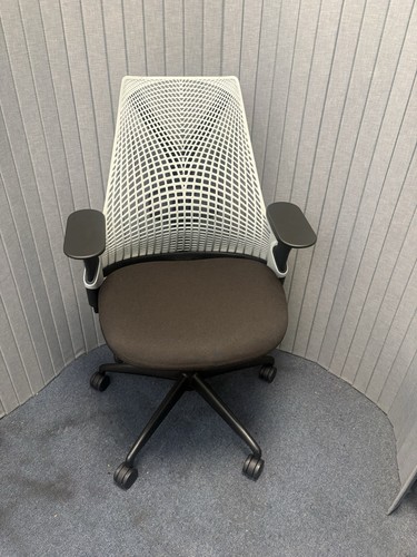 Herman miller sayl office - sayl,