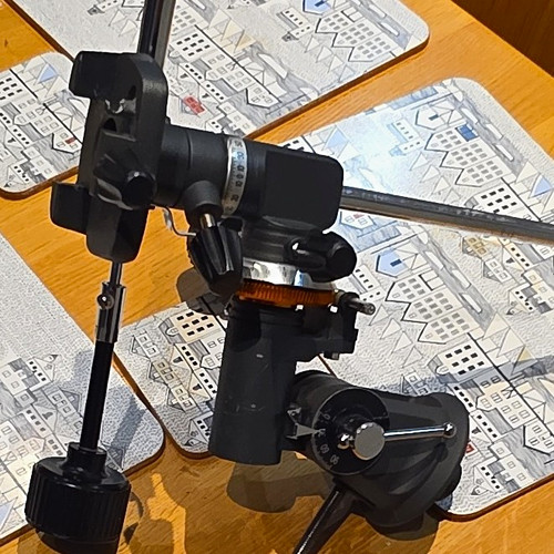 Equatorial telescope mount - equatorial,