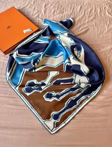 Hermes danse des chevaux - la,