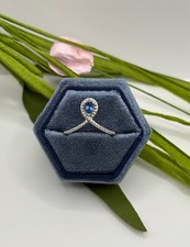 18 Karat White Gold Sapphire