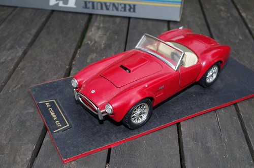 Cobra 427 burago - 427,