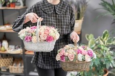 Wickerfield Empty Gift Basket Hamper for Home Wedding Baby Christmas