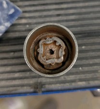 Genuine Renault Locking Wheel Nut Removal Key  Code 160 / Z 17mm only key