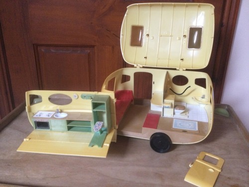 Sylvanian families caravan - sylvanian,