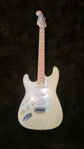 Deville cream stratocaster - deville,