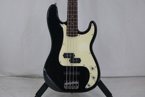 Squier fender standard - by,