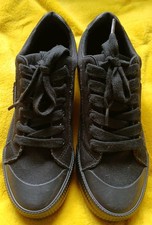 BNWOB Rocket Dog Ladies Canvas Trainers Black Size 7