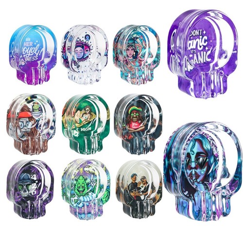 Glass ashtrays wise - wise, skies