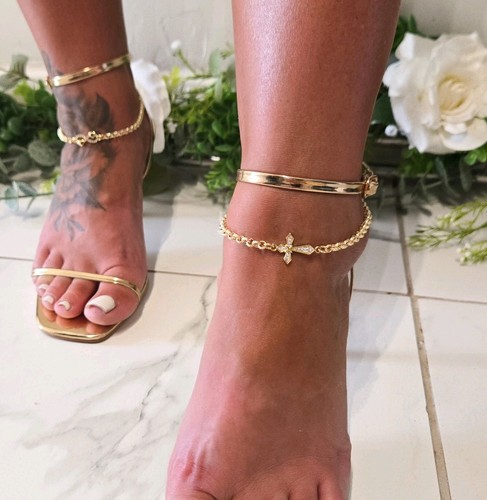 Gold cross ankle - bracelet, 9ct