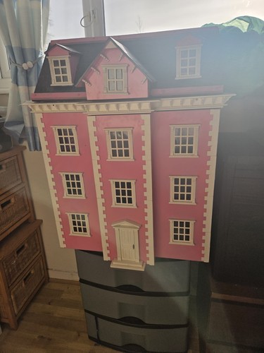 Large georgian dolls house - large,