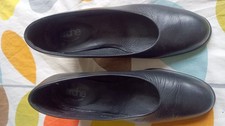 Arche black leather mid heel court shoes size 4 UK 37 EU in NEW condition