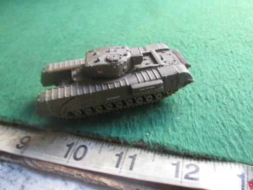 Corgi churchill tank - churchill, (lot