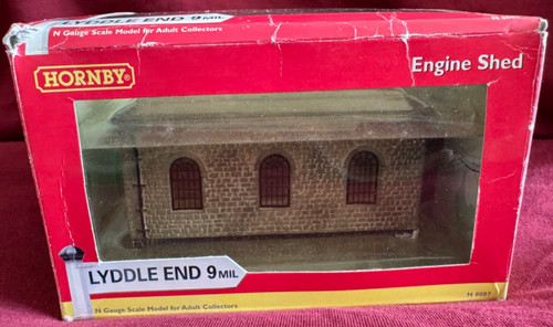 Gauge lyddle end - end, building