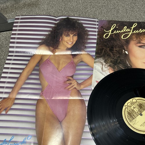 Linda lusardi eye - linda, contact