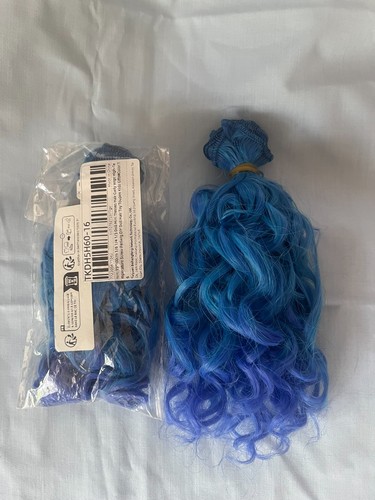 Doll hair for rerooting blue