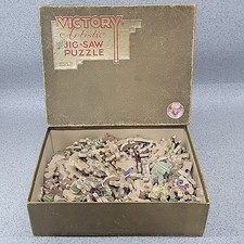 Victory Artistic Gold Box THE