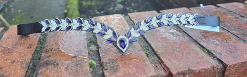 Sparkly shaped kiara - v-shaped,