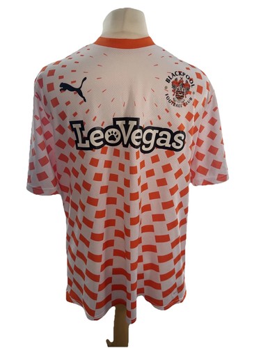 Blackpool away football - away,