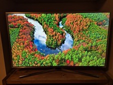 Samsung 40" 4K Smart TV