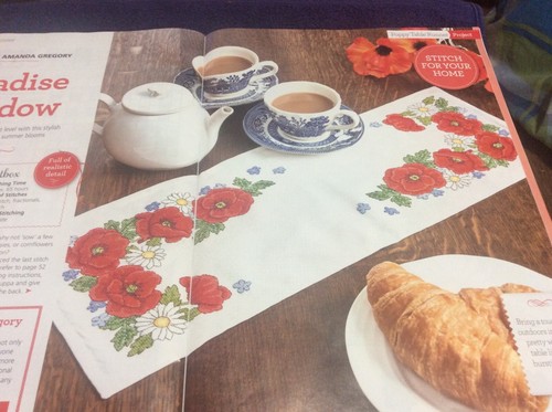 Poppy table runner cross - 21,