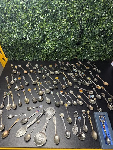 Vintage souvenir spoons - souvenir,