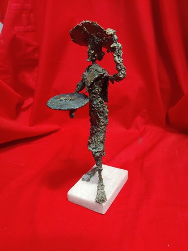 Wire fish woman sculpture - fish, 10"
