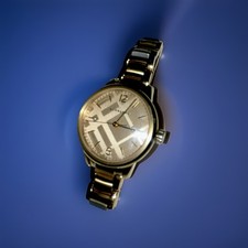 BURBERRY BU10109 The Classic