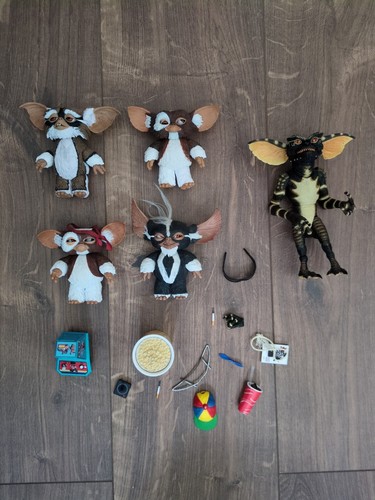 Neca mogwais and 1 - 4,
