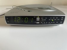 Vintage Roberts Clock Radio